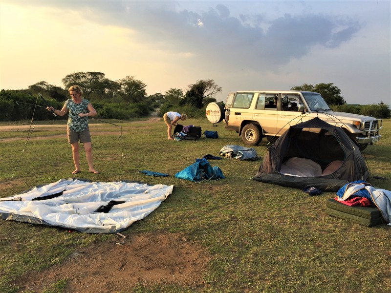 Kamperen in Oeganda - met een daktent of gewone tent?