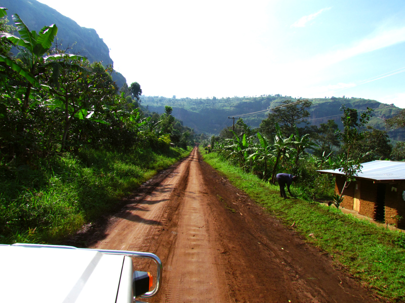 Wie sind die Straßenverhältnisse zum Autofahren in Uganda?
